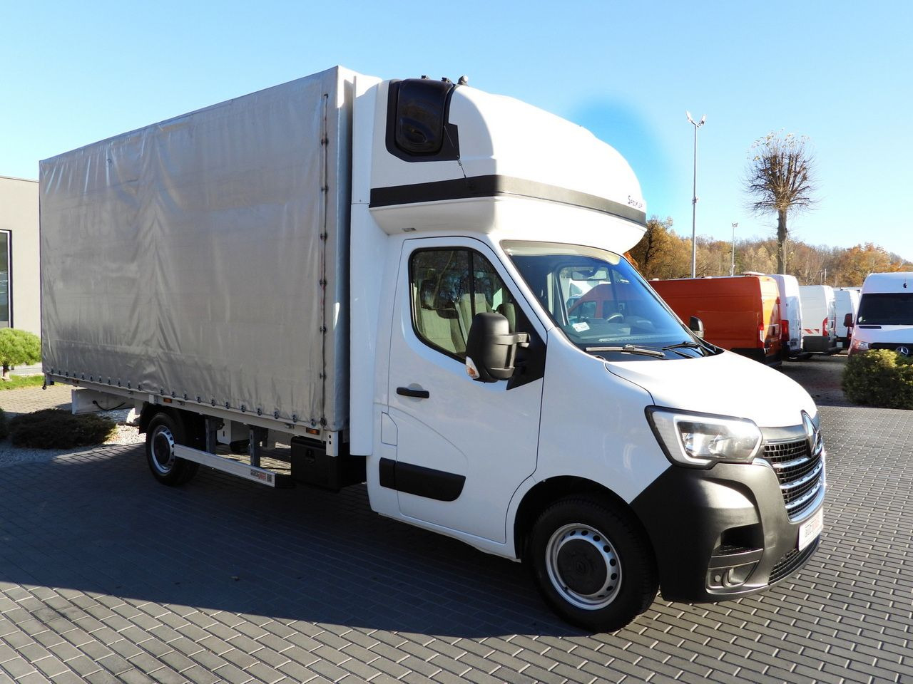 RENAULT MASTER TARPAULIN 10 PALLETS WEBASTO CRUISE CONTROL LED LIGHTS PNEUMATICS AIR CONDITIONING 165HP - כלי רכב מסחרי עם וילונות צד: תמונה 4 RENAULT MASTER TARPAULIN 10 PALLETS WEBASTO CRUISE CONTROL LED LIGHTS PNEUMATICS AIR CONDITIONING 165HP - כלי רכב מסחרי עם וילונות צד: תמונה 4