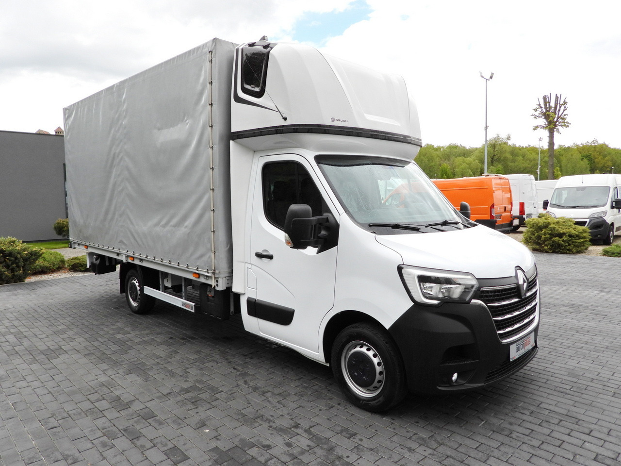 RENAULT MASTER TARPAULIN 10 PALLETS WEBASTO CRUISE CONTROL LED LIGHTS PNEUMATICS AIR CONDITIONING 165HP - כלי רכב מסחרי עם וילונות צד: תמונה 4 RENAULT MASTER TARPAULIN 10 PALLETS WEBASTO CRUISE CONTROL LED LIGHTS PNEUMATICS AIR CONDITIONING 165HP - כלי רכב מסחרי עם וילונות צד: תמונה 4