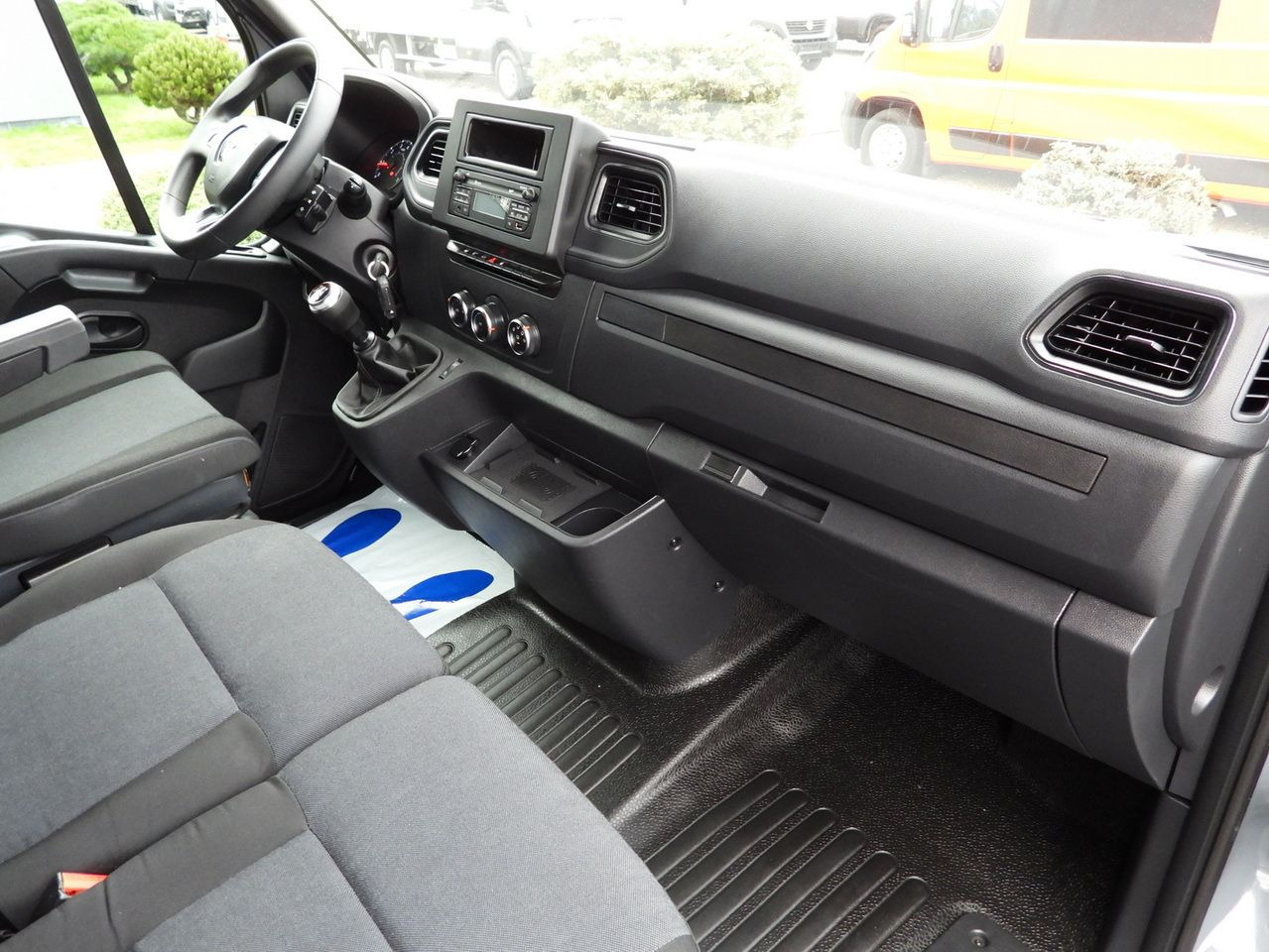 הַחכָּרָה RENAULT MASTER TARPAULIN 10 PALLETS WEBASTO CRUISE CONTROL LED LIGHTS PNEUMATICS AIR CONDITIONING 165HP RENAULT MASTER TARPAULIN 10 PALLETS WEBASTO CRUISE CONTROL LED LIGHTS PNEUMATICS AIR CONDITIONING 165HP: תמונה 40 הַחכָּרָה RENAULT MASTER TARPAULIN 10 PALLETS WEBASTO CRUISE CONTROL LED LIGHTS PNEUMATICS AIR CONDITIONING 165HP RENAULT MASTER TARPAULIN 10 PALLETS WEBASTO CRUISE CONTROL LED LIGHTS PNEUMATICS AIR CONDITIONING 165HP: תמונה 40