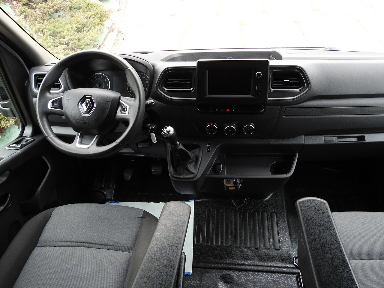 כלי רכב מסחרי עם וילונות צד RENAULT MASTER TARPAULIN 10 PALLETS WEBASTO CRUISE CONTROL NAVIGATION AIR CONDITIONING LED LIGHTS PNEUMATICS 165HP: תמונה 31 כלי רכב מסחרי עם וילונות צד RENAULT MASTER TARPAULIN 10 PALLETS WEBASTO CRUISE CONTROL NAVIGATION AIR CONDITIONING LED LIGHTS PNEUMATICS 165HP: תמונה 31