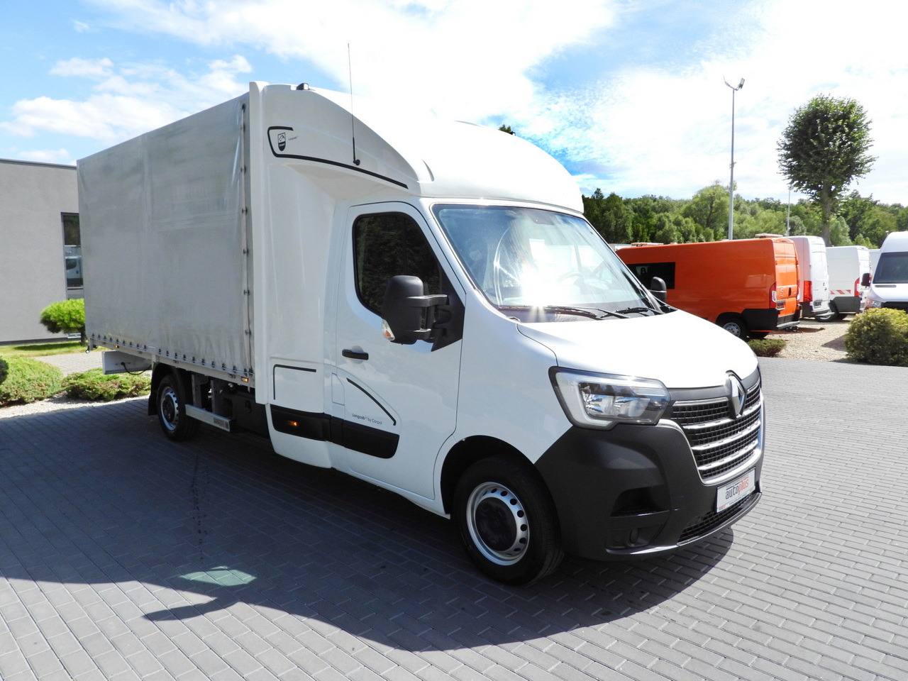 RENAULT MASTER TARPAULIN 8 PALLETS WEBASTO CRUISE CONTROL LED LIGHTS PNEUMATICS AIR CONDITIONING 165HP - כלי רכב מסחרי עם וילונות צד: תמונה 4 RENAULT MASTER TARPAULIN 8 PALLETS WEBASTO CRUISE CONTROL LED LIGHTS PNEUMATICS AIR CONDITIONING 165HP - כלי רכב מסחרי עם וילונות צד: תמונה 4