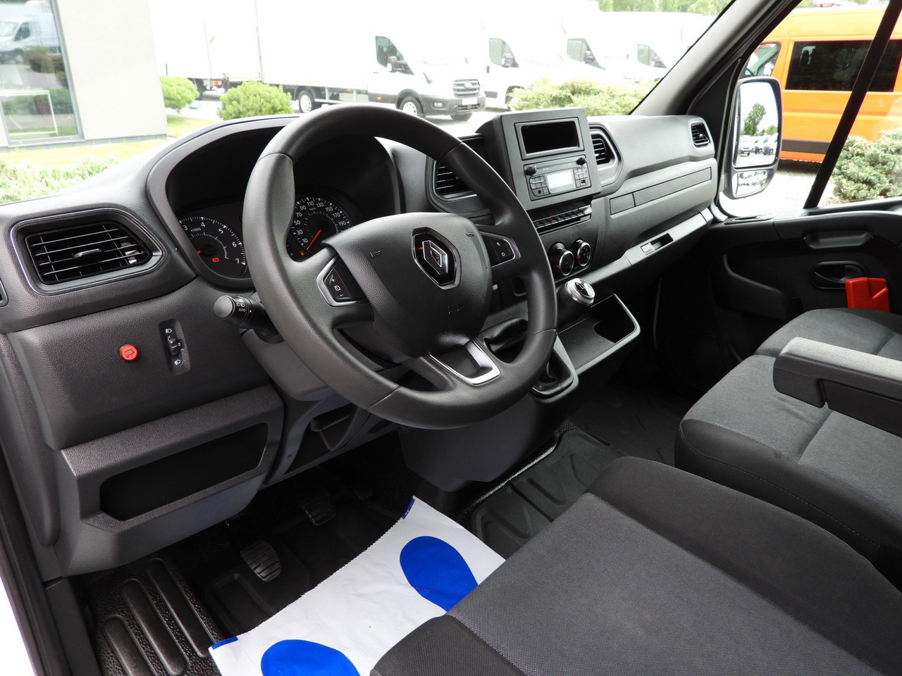 RENAULT MASTER TARPAULIN LIFT 9 PALLETS WEBASTO CRUISE CONTROL LED LIGHTS PNEUMATICS AIR CONDITIONING 165HP - כלי רכב מסחרי עם וילונות צד: תמונה 2 RENAULT MASTER TARPAULIN LIFT 9 PALLETS WEBASTO CRUISE CONTROL LED LIGHTS PNEUMATICS AIR CONDITIONING 165HP - כלי רכב מסחרי עם וילונות צד: תמונה 2