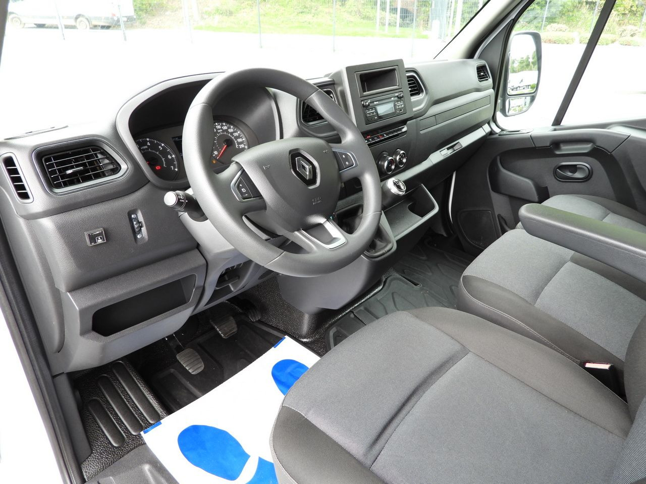 RENAULT MASTER TARPAULIN LIFT 9 PALLETS WEBASTO CRUISE CONTROL LED LIGHTS PNEUMATICS AIR CONDITIONING 165HP - כלי רכב מסחרי עם וילונות צד: תמונה 2 RENAULT MASTER TARPAULIN LIFT 9 PALLETS WEBASTO CRUISE CONTROL LED LIGHTS PNEUMATICS AIR CONDITIONING 165HP - כלי רכב מסחרי עם וילונות צד: תמונה 2