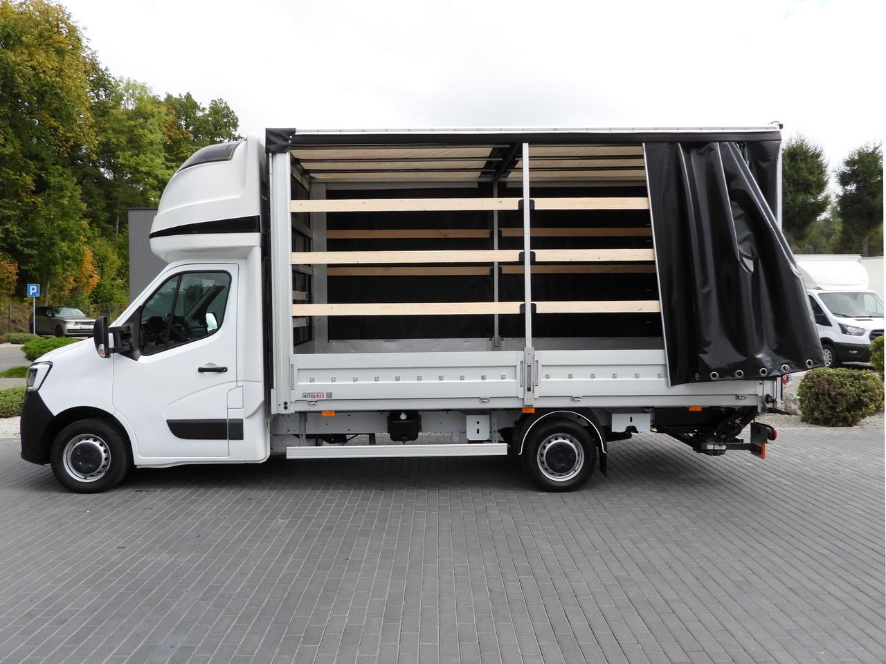 כלי רכב מסחרי עם וילונות צד RENAULT MASTER TARPAULIN LIFT 9 PALLETS WEBASTO CRUISE CONTROL LED LIGHTS PNEUMATICS AIR CONDITIONING 165HP: תמונה 8 כלי רכב מסחרי עם וילונות צד RENAULT MASTER TARPAULIN LIFT 9 PALLETS WEBASTO CRUISE CONTROL LED LIGHTS PNEUMATICS AIR CONDITIONING 165HP: תמונה 8