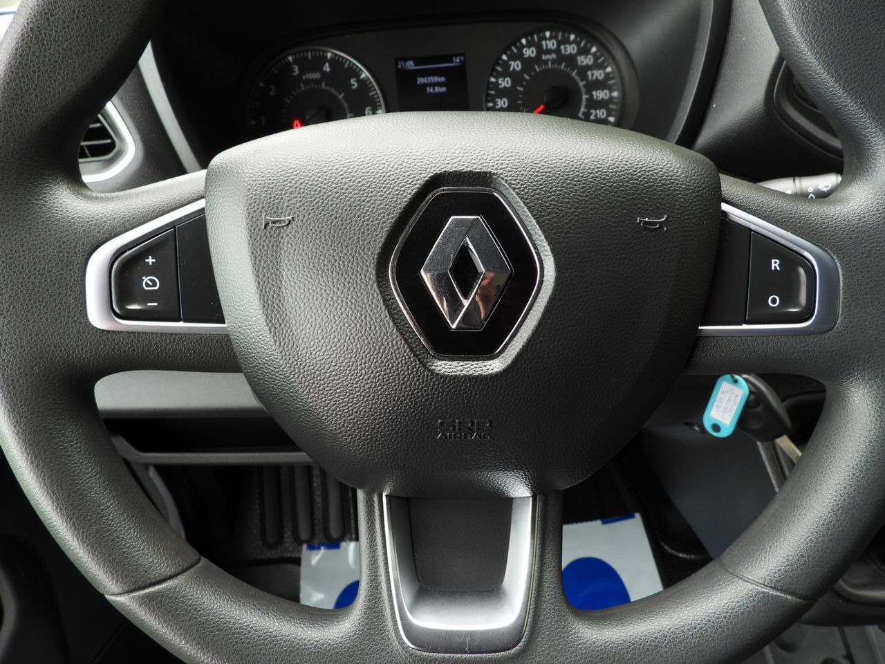 כלי רכב מסחרי עם וילונות צד RENAULT MASTER TARPAULIN LIFT 9 PALLETS WEBASTO CRUISE CONTROL LED LIGHTS PNEUMATICS AIR CONDITIONING 165HP: תמונה 35 כלי רכב מסחרי עם וילונות צד RENAULT MASTER TARPAULIN LIFT 9 PALLETS WEBASTO CRUISE CONTROL LED LIGHTS PNEUMATICS AIR CONDITIONING 165HP: תמונה 35