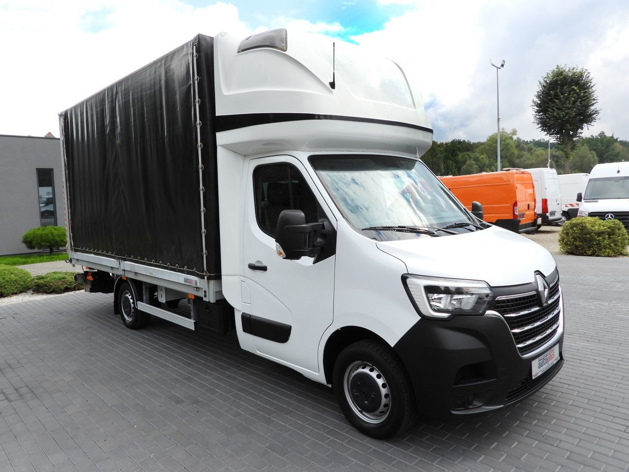 RENAULT MASTER TARPAULIN LIFT 9 PALLETS WEBASTO CRUISE CONTROL LED LIGHTS PNEUMATICS AIR CONDITIONING 165HP - כלי רכב מסחרי עם וילונות צד: תמונה 4 RENAULT MASTER TARPAULIN LIFT 9 PALLETS WEBASTO CRUISE CONTROL LED LIGHTS PNEUMATICS AIR CONDITIONING 165HP - כלי רכב מסחרי עם וילונות צד: תמונה 4