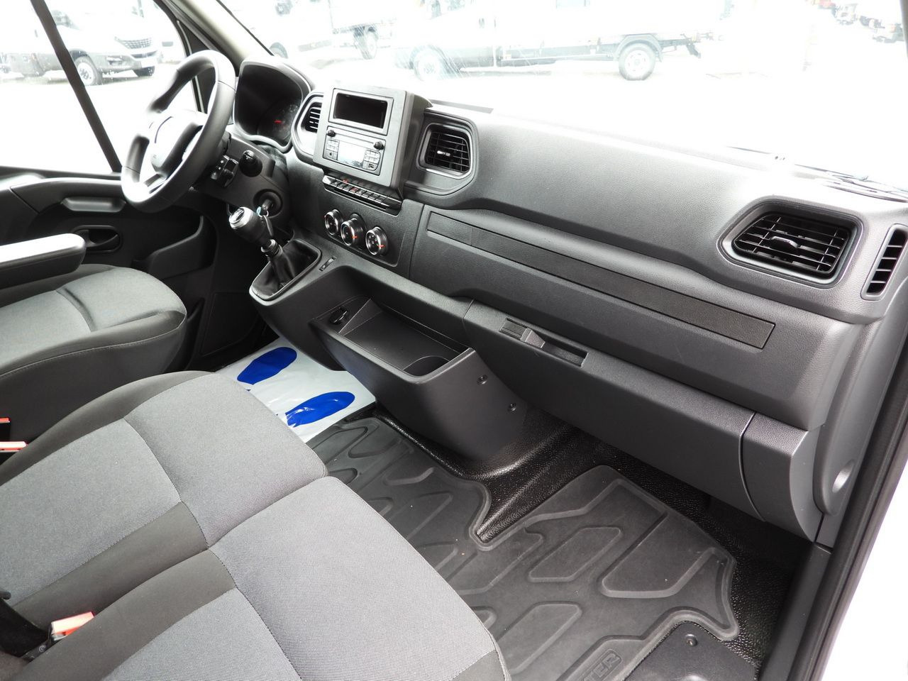 כלי רכב מסחרי עם וילונות צד RENAULT MASTER TARPAULIN LIFT 9 PALLETS WEBASTO CRUISE CONTROL LED LIGHTS PNEUMATICS AIR CONDITIONING 165HP: תמונה 44 כלי רכב מסחרי עם וילונות צד RENAULT MASTER TARPAULIN LIFT 9 PALLETS WEBASTO CRUISE CONTROL LED LIGHTS PNEUMATICS AIR CONDITIONING 165HP: תמונה 44