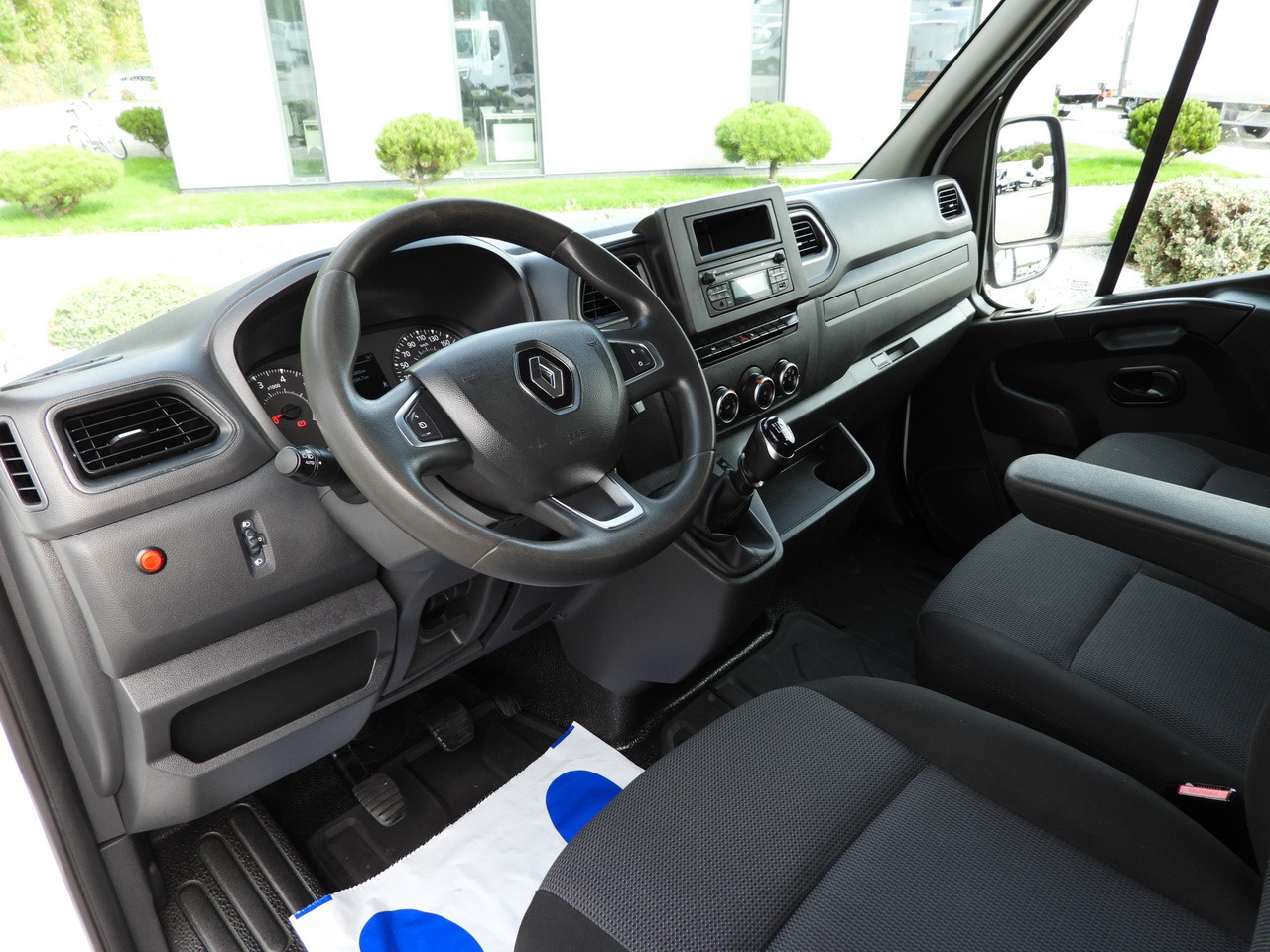 RENAULT MASTER TIPPER CRUISE CONTROL LED LIGHTS TWIN WHEELS AIR CONDITIONING 130HP - כלי רכב מסחרי מזהיר: תמונה 3 RENAULT MASTER TIPPER CRUISE CONTROL LED LIGHTS TWIN WHEELS AIR CONDITIONING 130HP - כלי רכב מסחרי מזהיר: תמונה 3