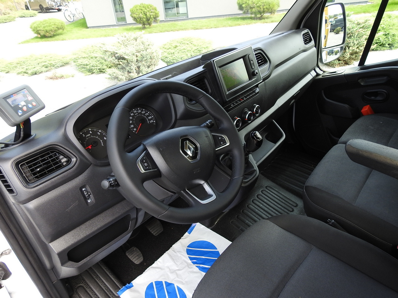 RENAULT MASTER TIPPER CRUISE CONTROL NAVIGATION AIR CONDITIONING LED LIGHTS TWIN WHEELS LOAD WEIGHT 145HP - כלי רכב מסחרי מזהיר: תמונה 2 RENAULT MASTER TIPPER CRUISE CONTROL NAVIGATION AIR CONDITIONING LED LIGHTS TWIN WHEELS LOAD WEIGHT 145HP - כלי רכב מסחרי מזהיר: תמונה 2
