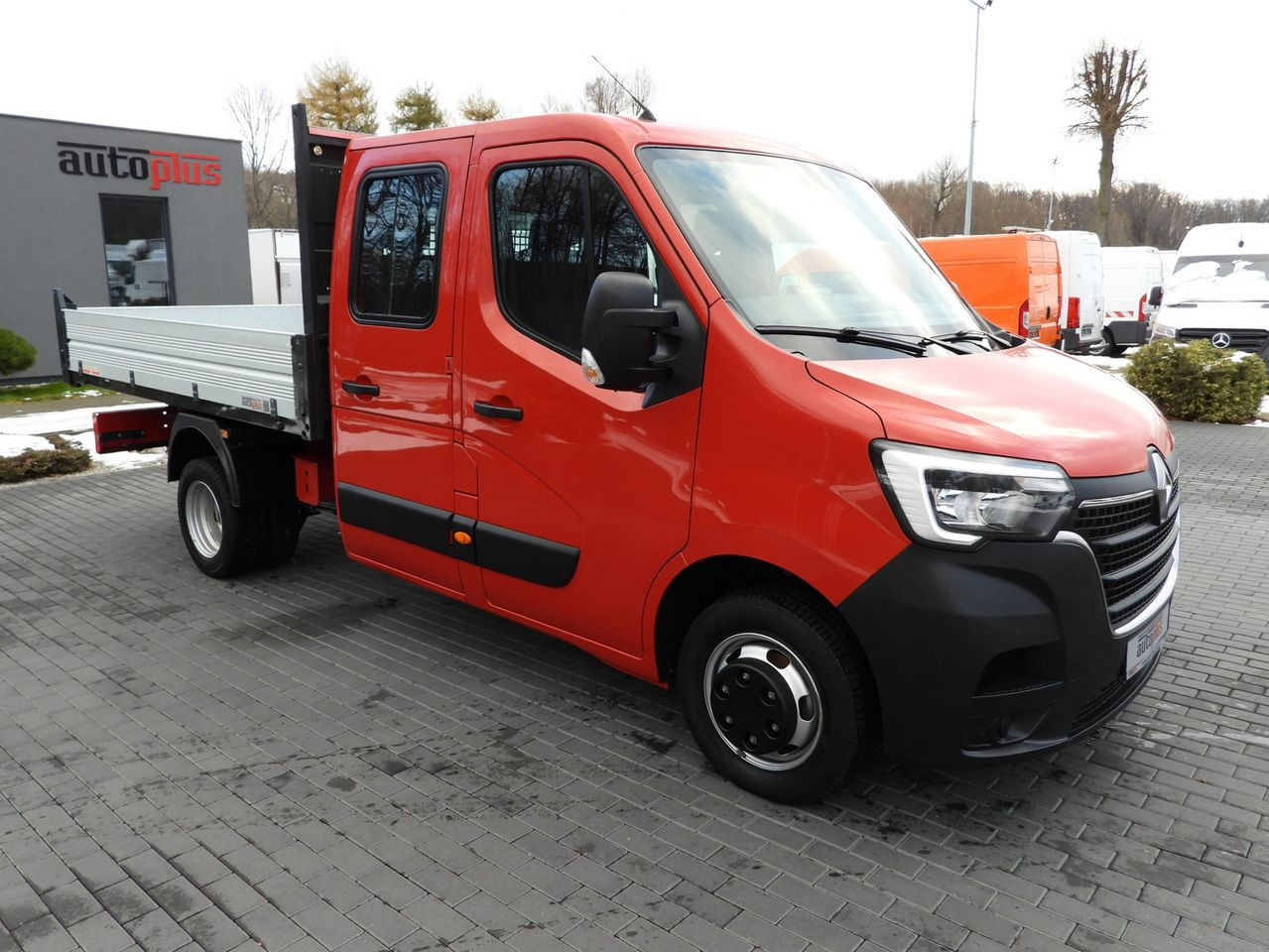 RENAULT MASTER TIPPER DOUBLE CABIN DOKA 6 SEATS CRUISE CONTROL LED LIGHTS TWIN WHEELS AIR CONDITIONING 145HP - כלי רכב מסחרי מזהיר: תמונה 4 RENAULT MASTER TIPPER DOUBLE CABIN DOKA 6 SEATS CRUISE CONTROL LED LIGHTS TWIN WHEELS AIR CONDITIONING 145HP - כלי רכב מסחרי מזהיר: תמונה 4