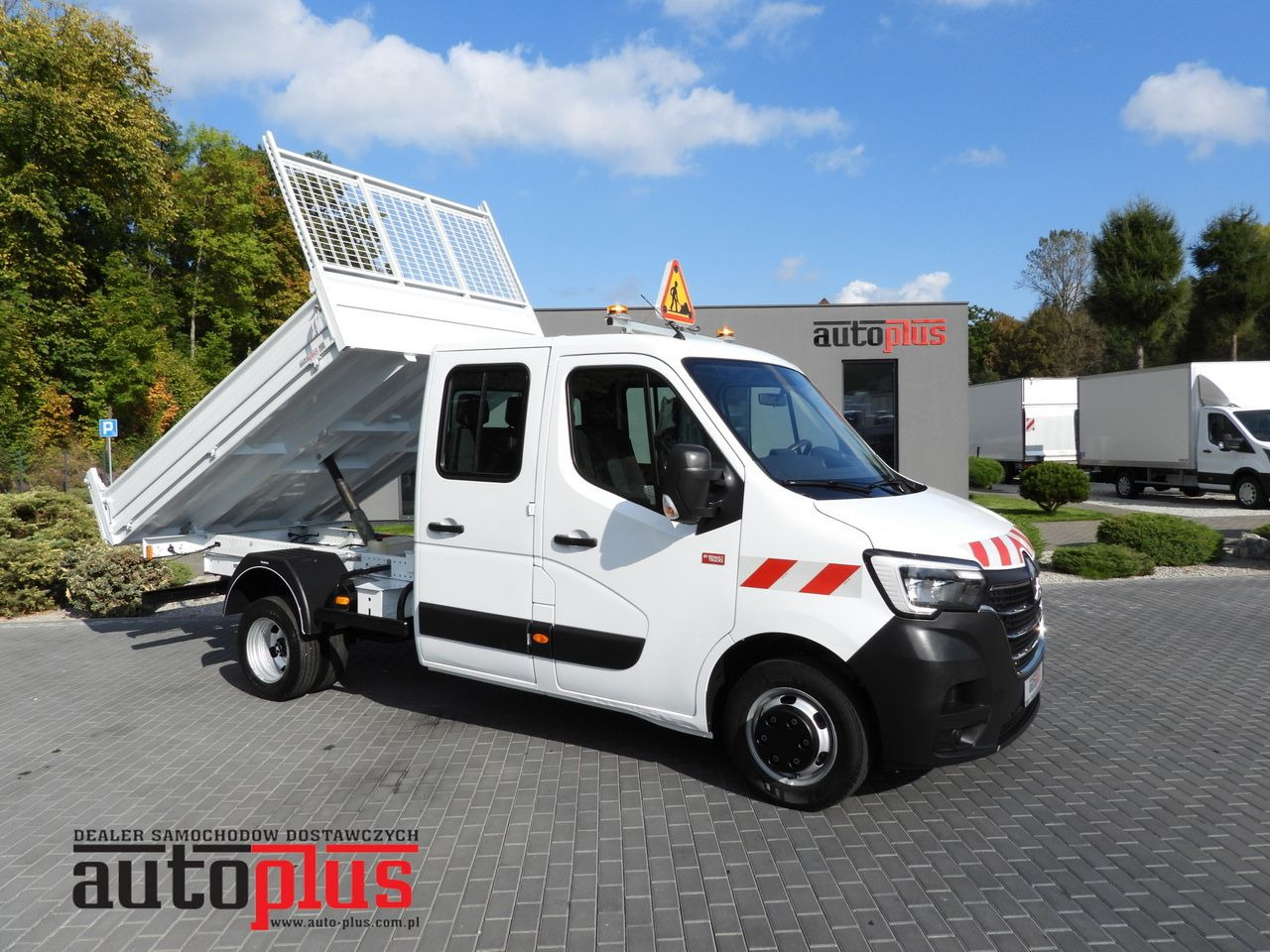 RENAULT MASTER TIPPER DOUBLE CABIN DOKA 6 SEATS CRUISE CONTROL LED LIGHTS TWIN WHEELS AIR CONDITIONING 165HP - כלי רכב מסחרי: תמונה 1 RENAULT MASTER TIPPER DOUBLE CABIN DOKA 6 SEATS CRUISE CONTROL LED LIGHTS TWIN WHEELS AIR CONDITIONING 165HP - כלי רכב מסחרי: תמונה 1