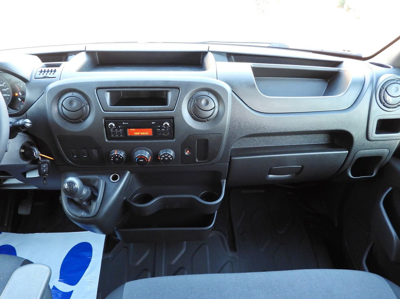 כלי רכב מסחרי מזהיר RENAULT MASTER TIPPER DOUBLE CABIN DOKA 7 SEATS CRUISE CONTROL AIR CONDITIONING  145HP: תמונה 29