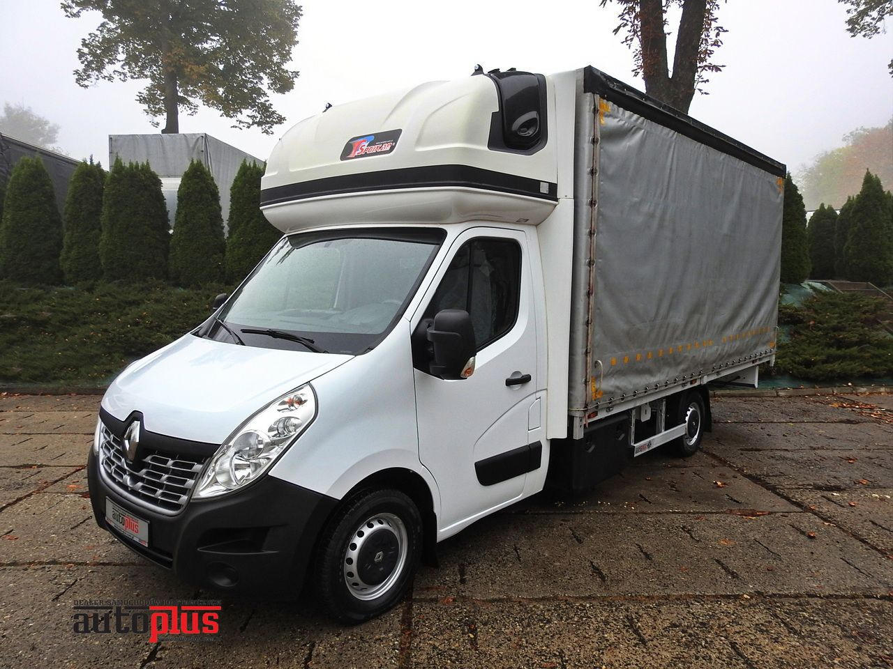 RENAULT MASTER - כלי רכב מסחרי עם וילונות צד: תמונה 1 RENAULT MASTER - כלי רכב מסחרי עם וילונות צד: תמונה 1