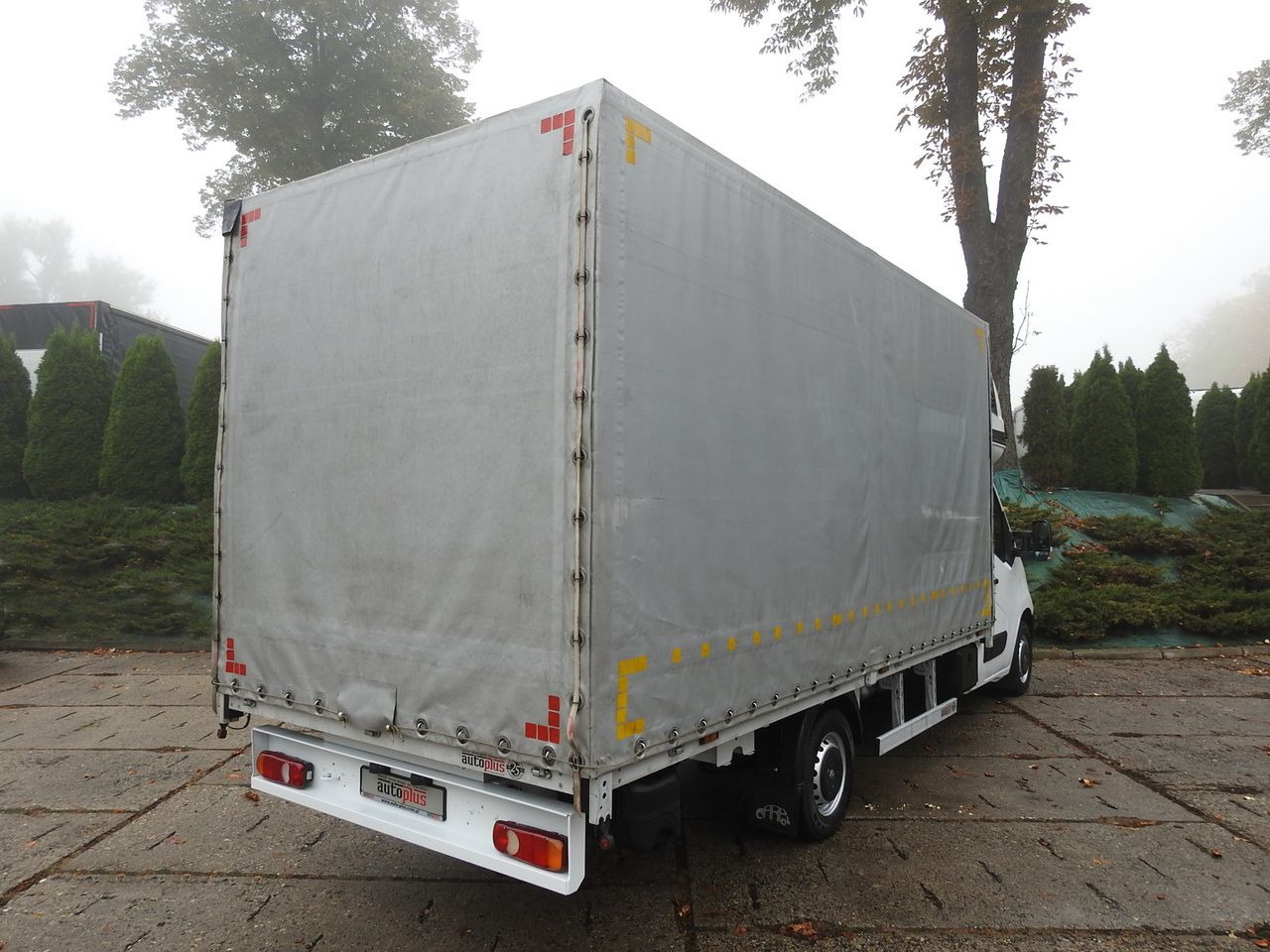 RENAULT MASTER - כלי רכב מסחרי עם וילונות צד: תמונה 3 RENAULT MASTER - כלי רכב מסחרי עם וילונות צד: תמונה 3