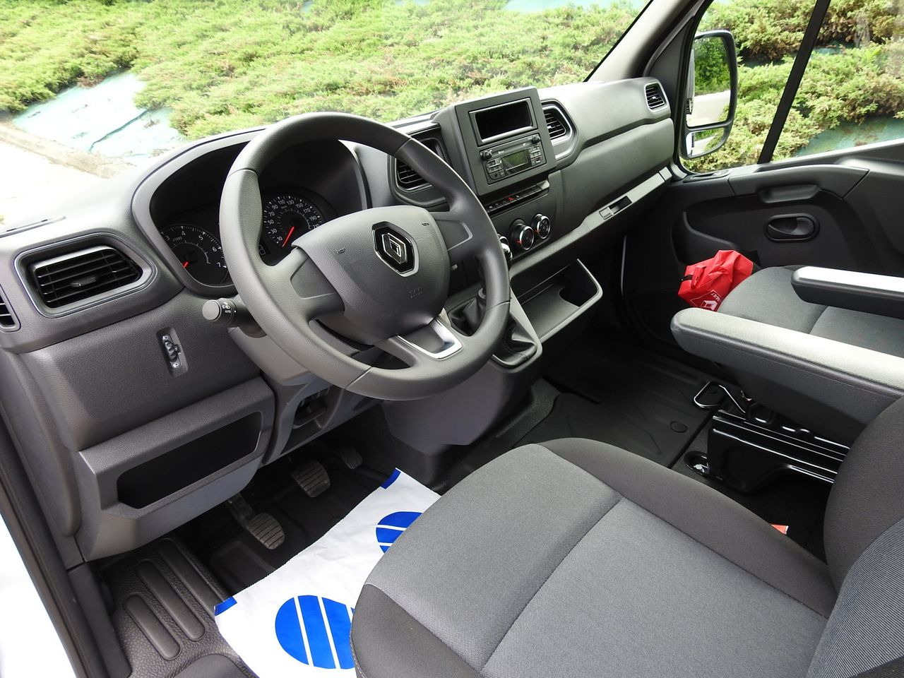 RENAULT MASTER - כלי רכב מסחרי מזהיר: תמונה 2 RENAULT MASTER - כלי רכב מסחרי מזהיר: תמונה 2