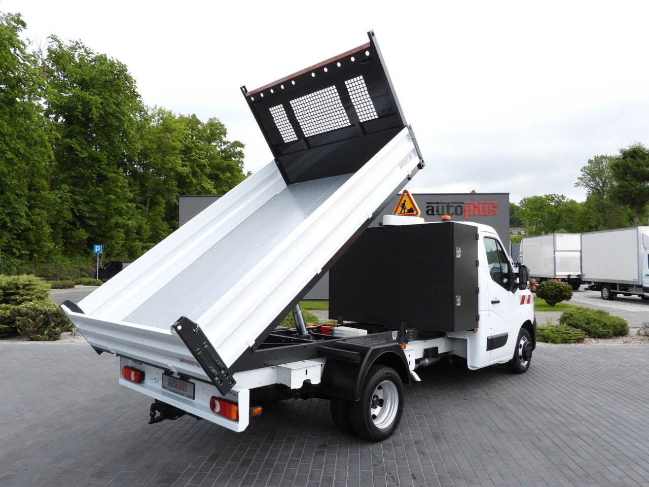 Renault MASTER KIPPER TEMPOMAT ZWILLINGSRÄDER A/C - כלי רכב מסחרי מזהיר: תמונה 3 Renault MASTER KIPPER TEMPOMAT ZWILLINGSRÄDER A/C - כלי רכב מסחרי מזהיר: תמונה 3