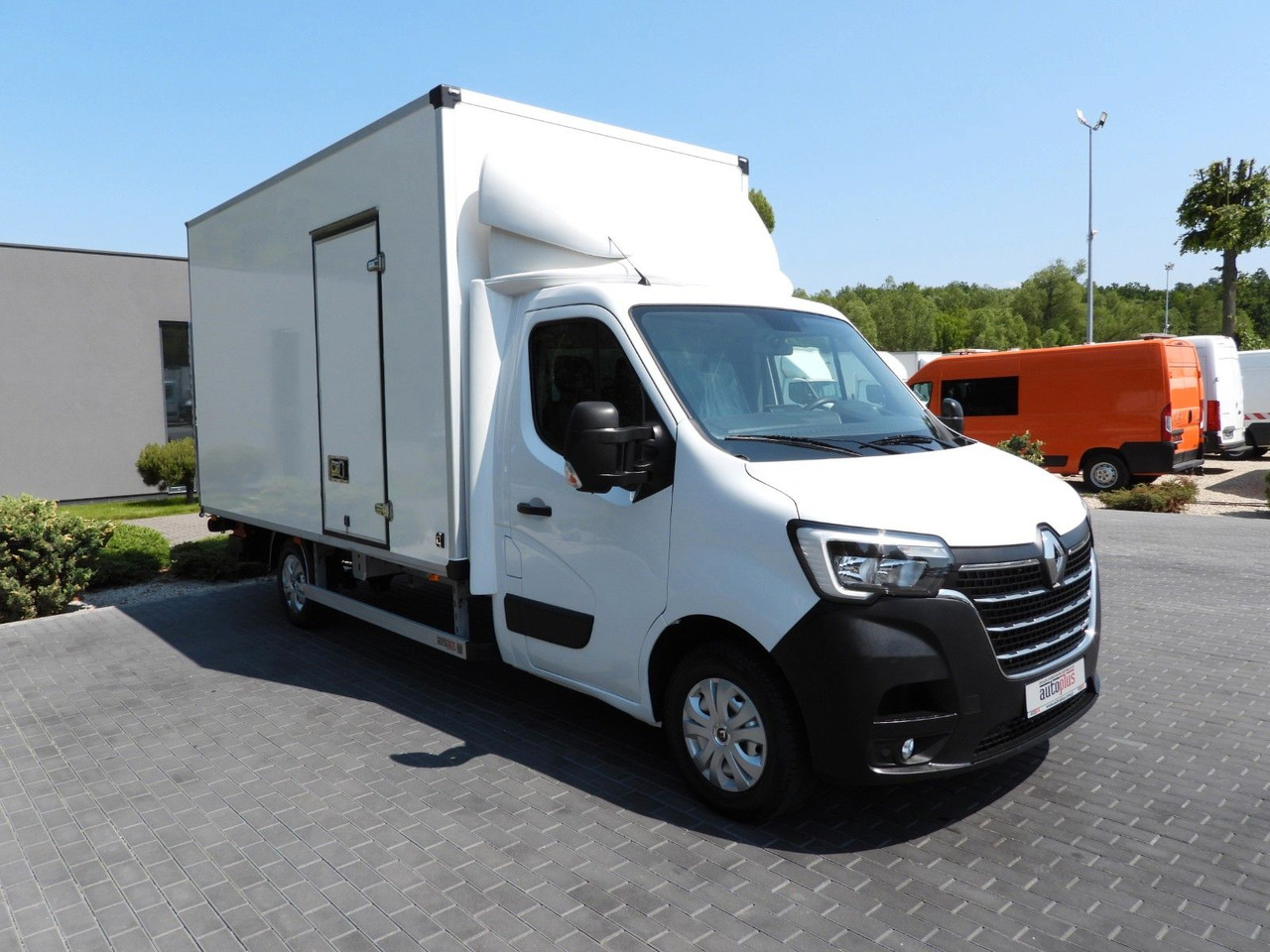 Renault MASTER KOFFER AUFZUG 8 PALETTEN TEMPOMAT LED - כלי רכב מסחרי עם תיבה: תמונה 4 Renault MASTER KOFFER AUFZUG 8 PALETTEN TEMPOMAT LED - כלי רכב מסחרי עם תיבה: תמונה 4