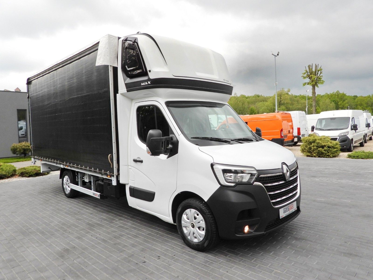 Renault MASTER PLANDEKA 10 PALET WEBASTO TEMPOMAT A/C - כלי רכב מסחרי עם וילונות צד: תמונה 4 Renault MASTER PLANDEKA 10 PALET WEBASTO TEMPOMAT A/C - כלי רכב מסחרי עם וילונות צד: תמונה 4