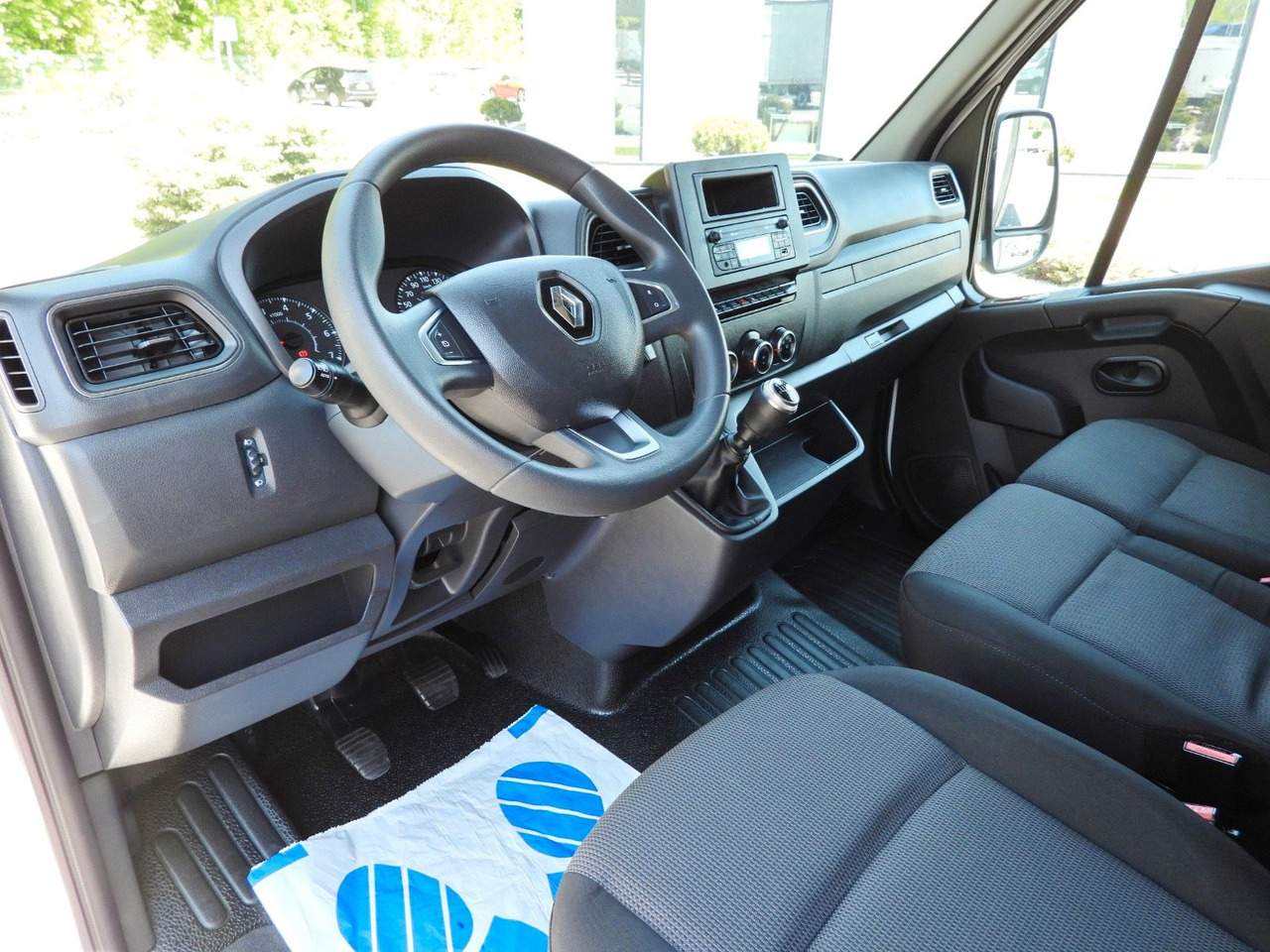 Renault MASTER PRITSCHE PLANE 10 PALETTEN WEBASTO A/C - כלי רכב מסחרי עם וילונות צד: תמונה 2 Renault MASTER PRITSCHE PLANE 10 PALETTEN WEBASTO A/C - כלי רכב מסחרי עם וילונות צד: תמונה 2
