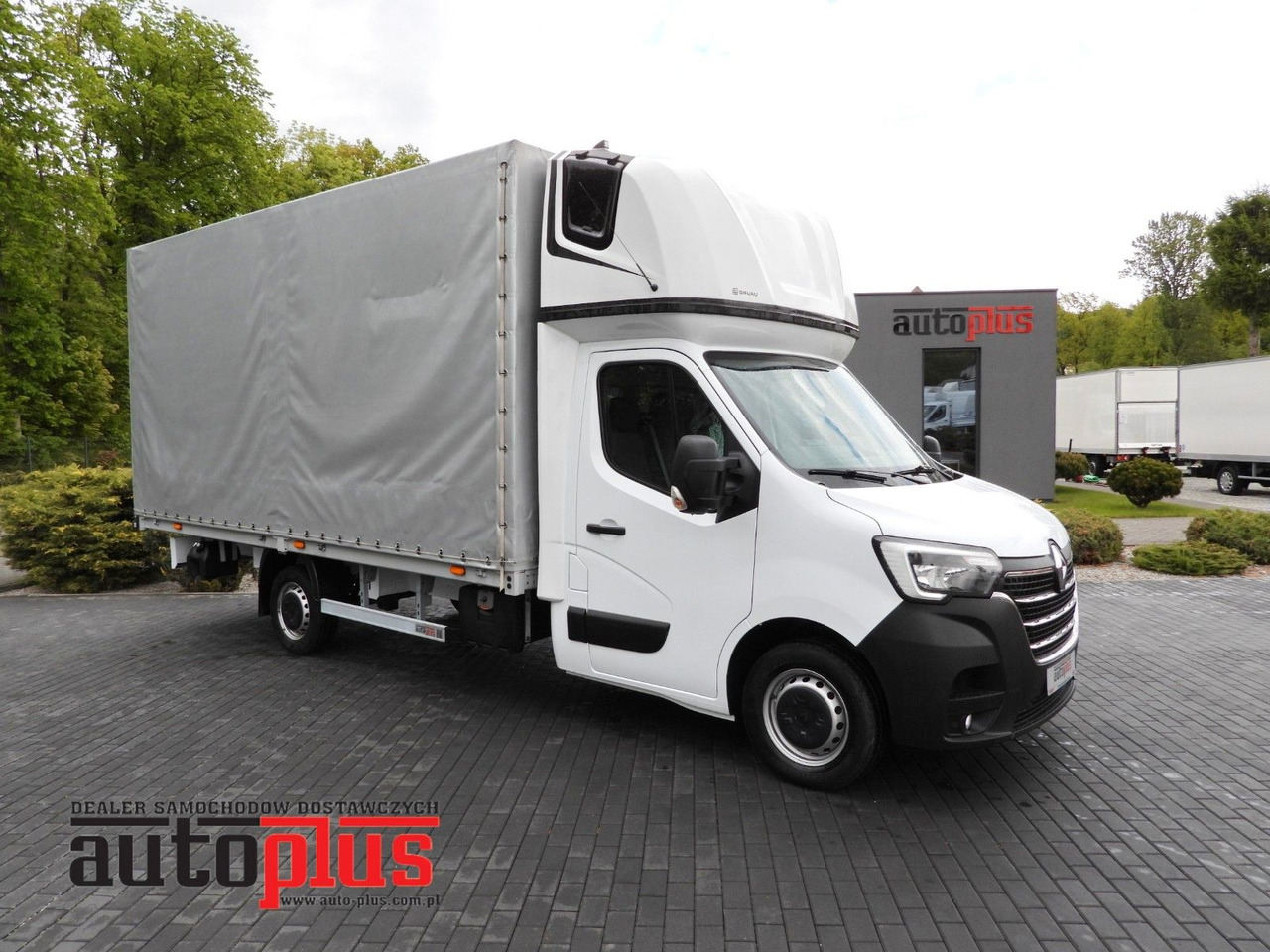 Renault MASTER PRITSCHE PLANE 10 PALETTEN WEBASTO A/C - כלי רכב מסחרי עם וילונות צד: תמונה 1 Renault MASTER PRITSCHE PLANE 10 PALETTEN WEBASTO A/C - כלי רכב מסחרי עם וילונות צד: תמונה 1