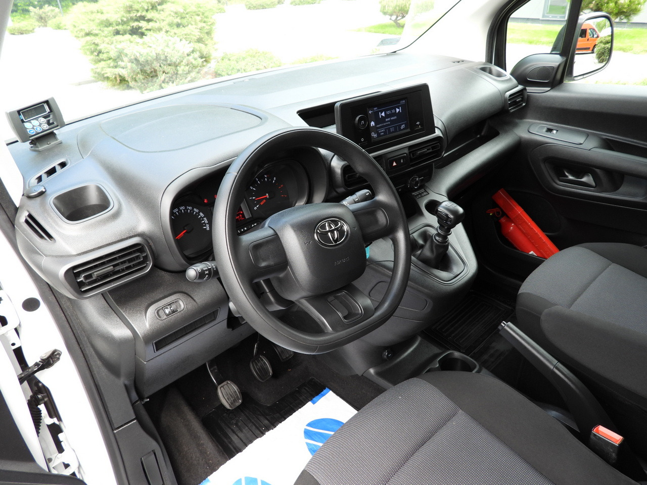 TOYOTA PROACE CITY REFRIGERATOR VAN -15*C POWER SUPPLY 230V CRUISE CONTROL AIR CONDITIONING 100HP - כלי רכב מסחרי לקירור: תמונה 2 TOYOTA PROACE CITY REFRIGERATOR VAN -15*C POWER SUPPLY 230V CRUISE CONTROL AIR CONDITIONING 100HP - כלי רכב מסחרי לקירור: תמונה 2