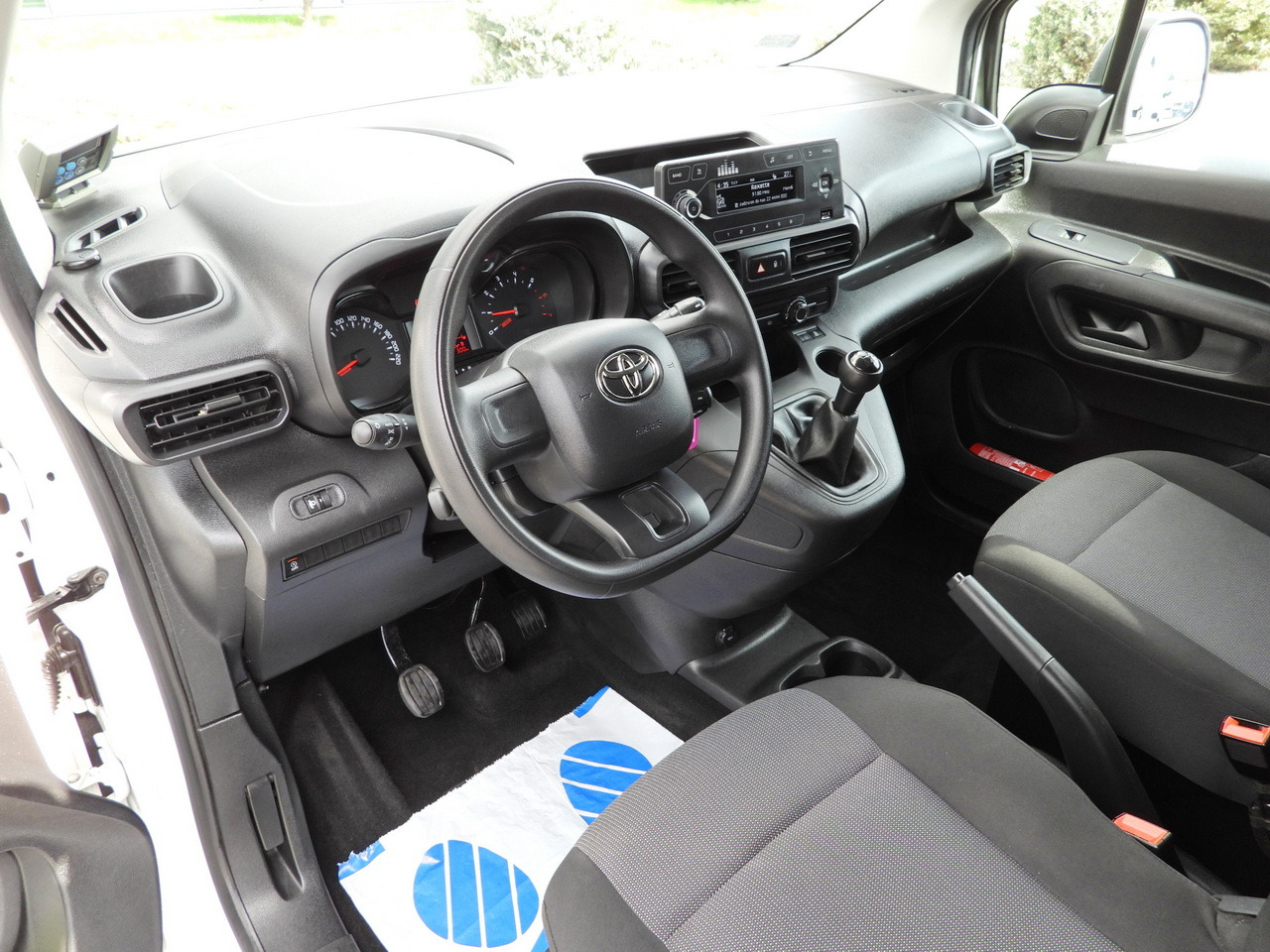 TOYOTA PROACE CITY REFRIGERATOR VAN -15*C POWER SUPPLY 230V CRUISE CONTROL AIR CONDITIONING 100HP - כלי רכב מסחרי לקירור: תמונה 2 TOYOTA PROACE CITY REFRIGERATOR VAN -15*C POWER SUPPLY 230V CRUISE CONTROL AIR CONDITIONING 100HP - כלי רכב מסחרי לקירור: תמונה 2