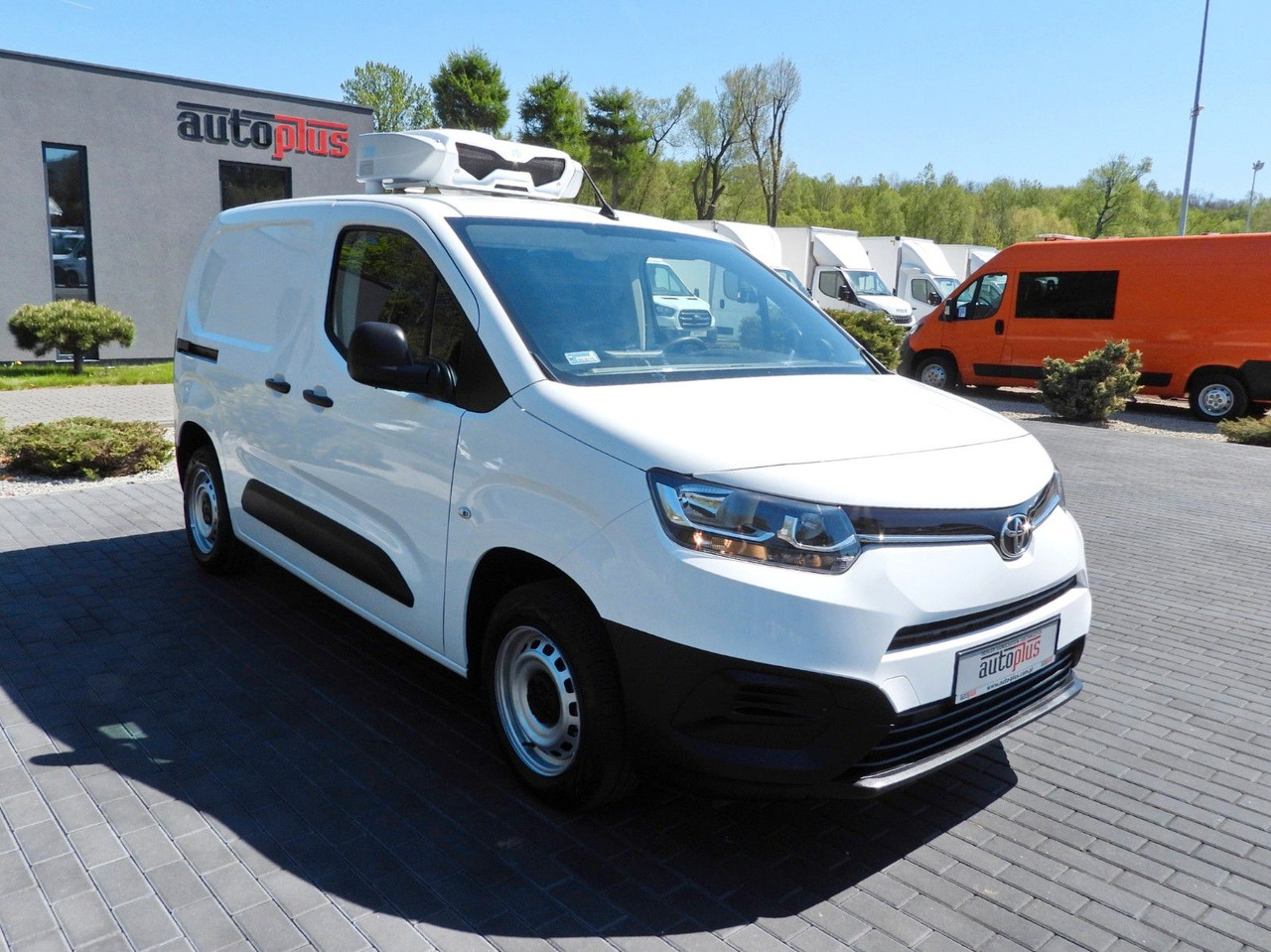 Toyota PROACE CITY KÜHLKASTENWAGEN -15*C TEMPOMAT - כלי רכב מסחרי לקירור: תמונה 4 Toyota PROACE CITY KÜHLKASTENWAGEN -15*C TEMPOMAT - כלי רכב מסחרי לקירור: תמונה 4