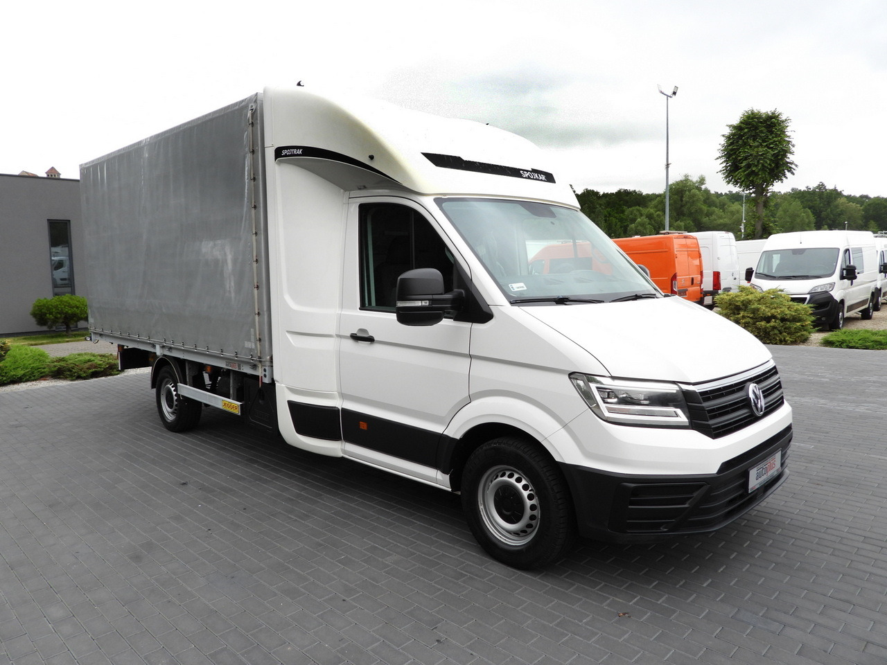 VOLKSWAGEN CRAFTER TARPAULIN 8 PALLETS WEBASTO CRUISE CONTROL LED LIGHTS AIR CONDITIONING 180HP - כלי רכב מסחרי עם וילונות צד: תמונה 4 VOLKSWAGEN CRAFTER TARPAULIN 8 PALLETS WEBASTO CRUISE CONTROL LED LIGHTS AIR CONDITIONING 180HP - כלי רכב מסחרי עם וילונות צד: תמונה 4