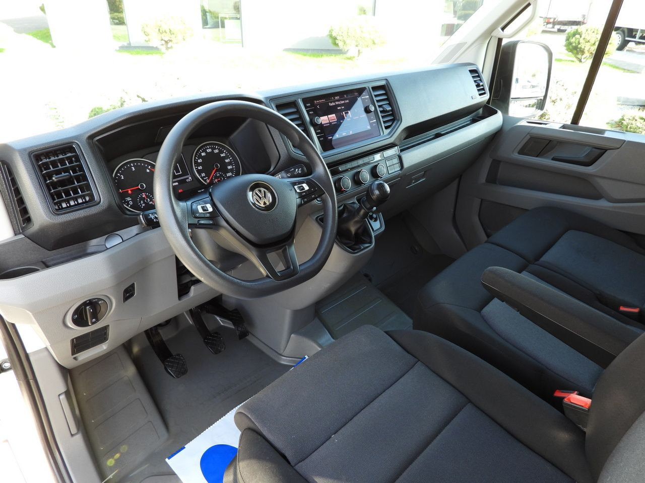 VOLKSWAGEN CRAFTER TIPPER CRUISE CONTROL NAVIGATION TWIN WHEELS AIR CONDITIONING 180HP - כלי רכב מסחרי מזהיר: תמונה 2 VOLKSWAGEN CRAFTER TIPPER CRUISE CONTROL NAVIGATION TWIN WHEELS AIR CONDITIONING 180HP - כלי רכב מסחרי מזהיר: תמונה 2