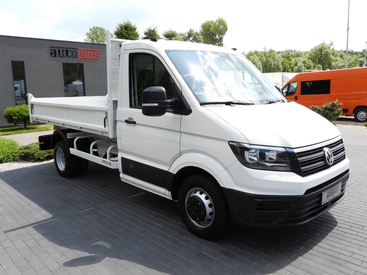 VOLKSWAGEN CRAFTER TIPPER CRUISE CONTROL TWIN WHEELS AIR CONDITIONING 180HP - כלי רכב מסחרי מזהיר: תמונה 4 VOLKSWAGEN CRAFTER TIPPER CRUISE CONTROL TWIN WHEELS AIR CONDITIONING 180HP - כלי רכב מסחרי מזהיר: תמונה 4