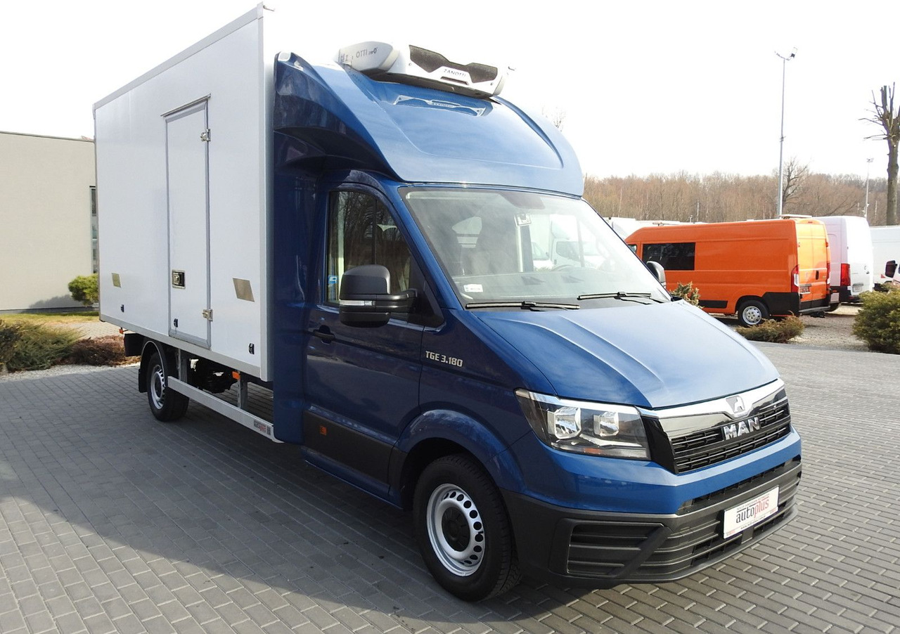 Volkswagen CRAFTER KÜHLKOFFER -5*C 8 PALETTEN HEIZFUNKTION - כלי רכב מסחרי לקירור: תמונה 4 Volkswagen CRAFTER KÜHLKOFFER -5*C 8 PALETTEN HEIZFUNKTION - כלי רכב מסחרי לקירור: תמונה 4