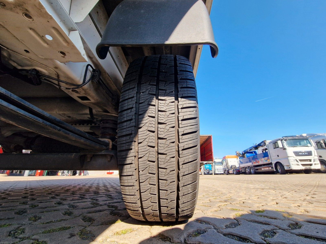 כלי רכב מסחרי עם תיבה Citroën Jumper / Ladebordwand / 3 Sitzen / Klimaanlage: תמונה 29 כלי רכב מסחרי עם תיבה Citroën Jumper / Ladebordwand / 3 Sitzen / Klimaanlage: תמונה 29