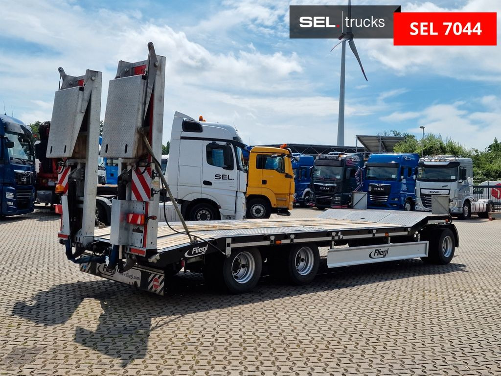 Fliegl DTS 300 / Rampen - קרון נגרר עם מטען נמוך: תמונה 5 Fliegl DTS 300 / Rampen - קרון נגרר עם מטען נמוך: תמונה 5