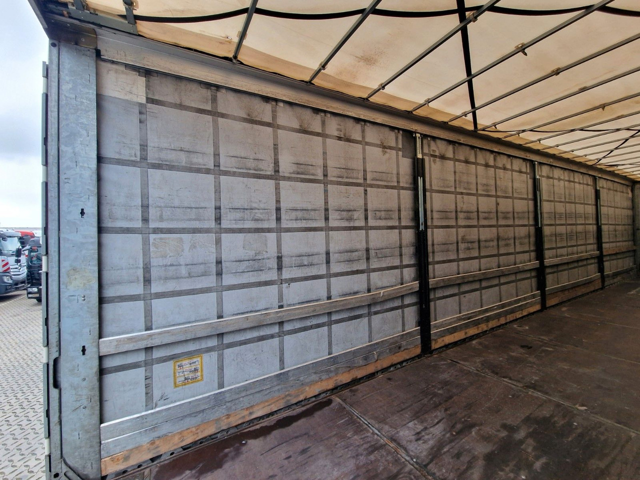 סמיטריילר עם וילונות צד Fliegl SZS320 / Hubdach / EDSCHA / Mega: תמונה 13 סמיטריילר עם וילונות צד Fliegl SZS320 / Hubdach / EDSCHA / Mega: תמונה 13