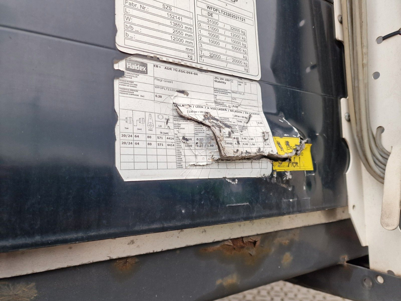 סמיטריילר עם וילונות צד Fliegl SZS320 / Hubdach / EDSCHA / Mega: תמונה 46 סמיטריילר עם וילונות צד Fliegl SZS320 / Hubdach / EDSCHA / Mega: תמונה 46