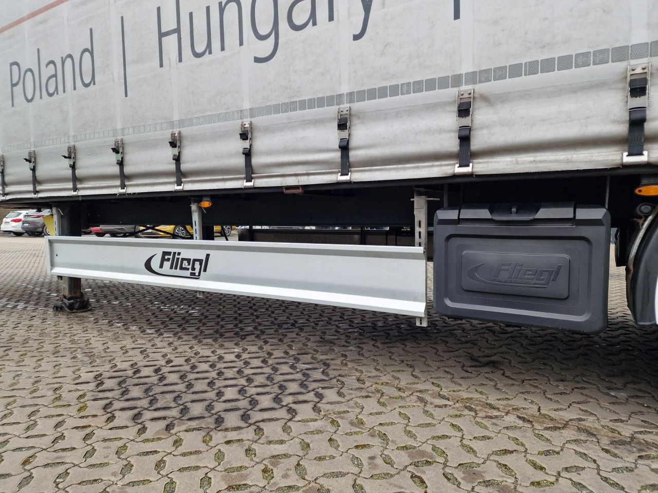 סמיטריילר עם וילונות צד Fliegl SZS320 / Hubdach / EDSCHA / Mega: תמונה 19 סמיטריילר עם וילונות צד Fliegl SZS320 / Hubdach / EDSCHA / Mega: תמונה 19