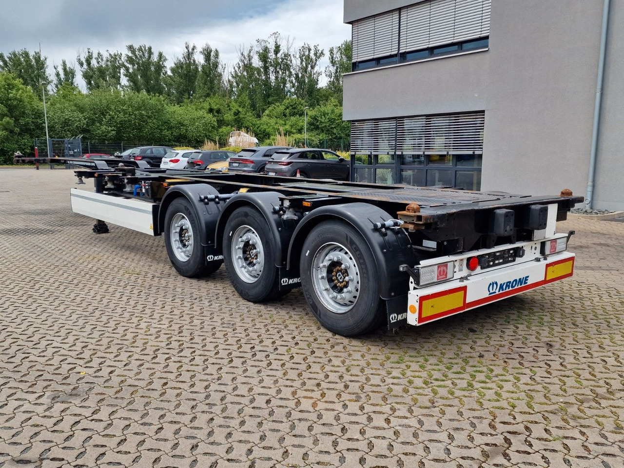 סמיטריילר מוביל מכולות/ החלפת גוף Krone SD / Teleskop / Liftachse: תמונה 9