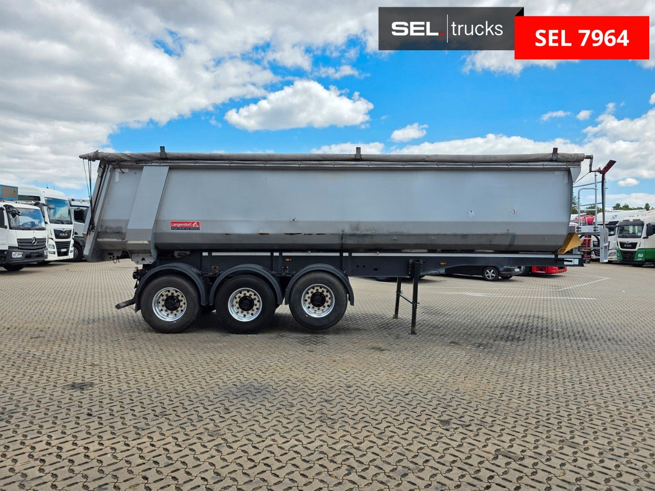 Langendorf SKS-HS 24/30 / Alu-Felgen / Liftachse - סמיטריילר עם מזהיר: תמונה 4 Langendorf SKS-HS 24/30 / Alu-Felgen / Liftachse - סמיטריילר עם מזהיר: תמונה 4