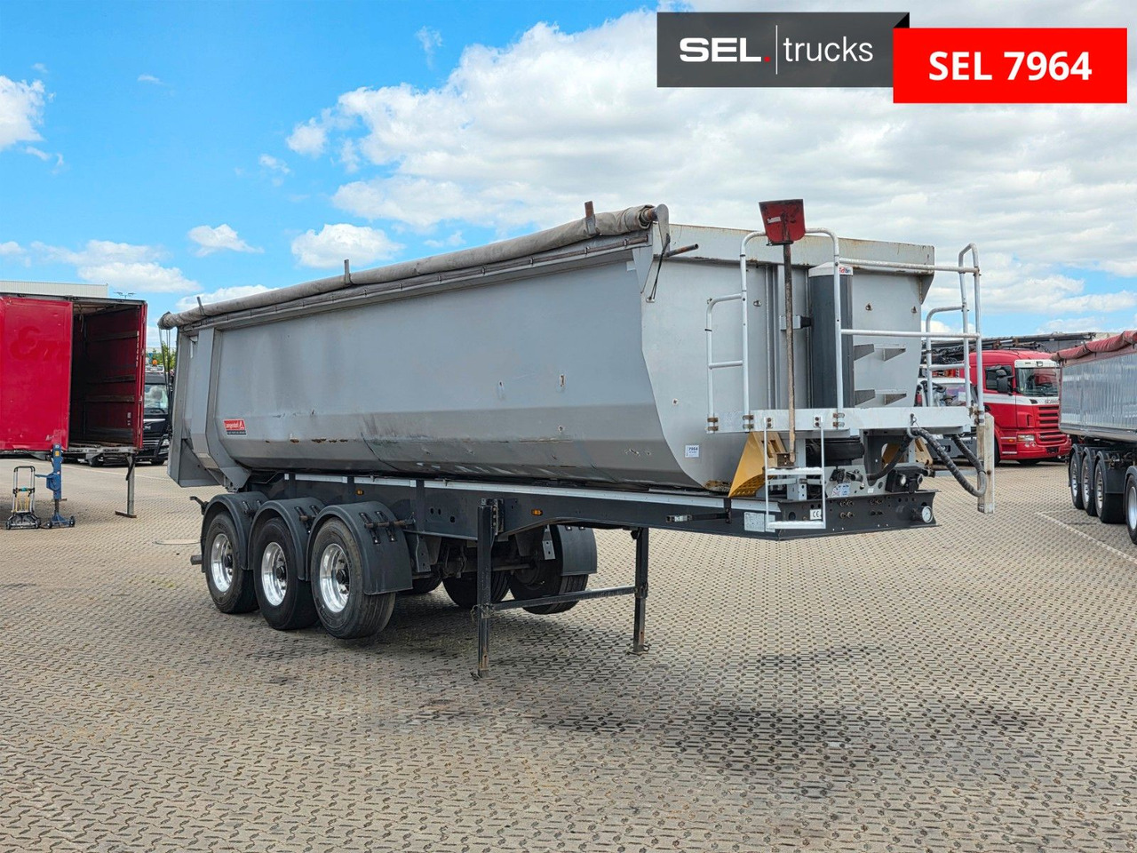 Langendorf SKS-HS 24/30 / Alu-Felgen / Liftachse - סמיטריילר עם מזהיר: תמונה 3 Langendorf SKS-HS 24/30 / Alu-Felgen / Liftachse - סמיטריילר עם מזהיר: תמונה 3