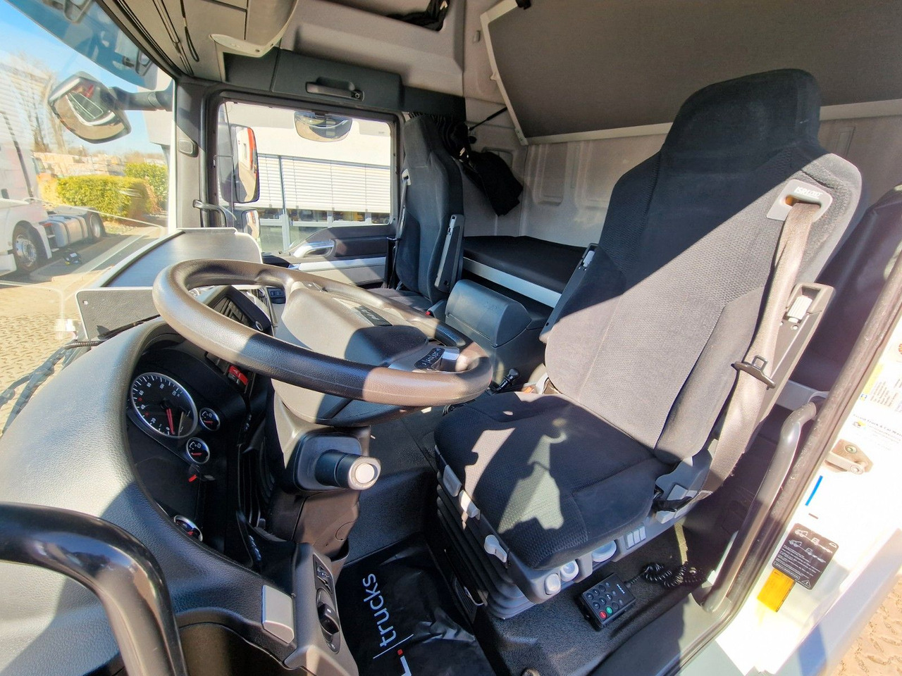 משאית קירור MAN TGL 12.250 4X2 BL / Ladebordwand: תמונה 17