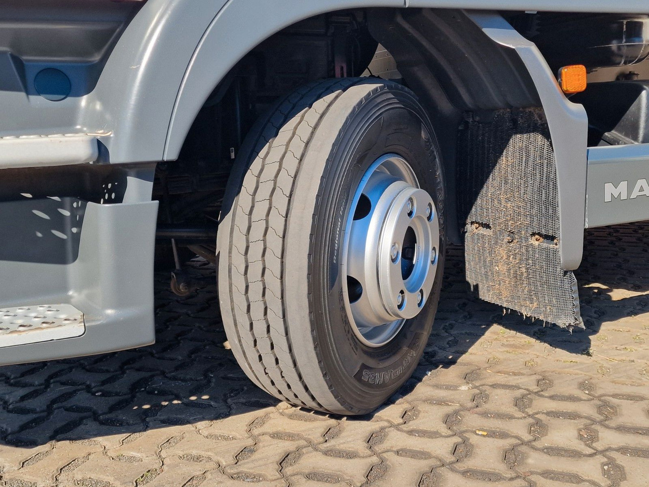 משאית קירור MAN TGL 12.250 4X2 BL / Ladebordwand: תמונה 27