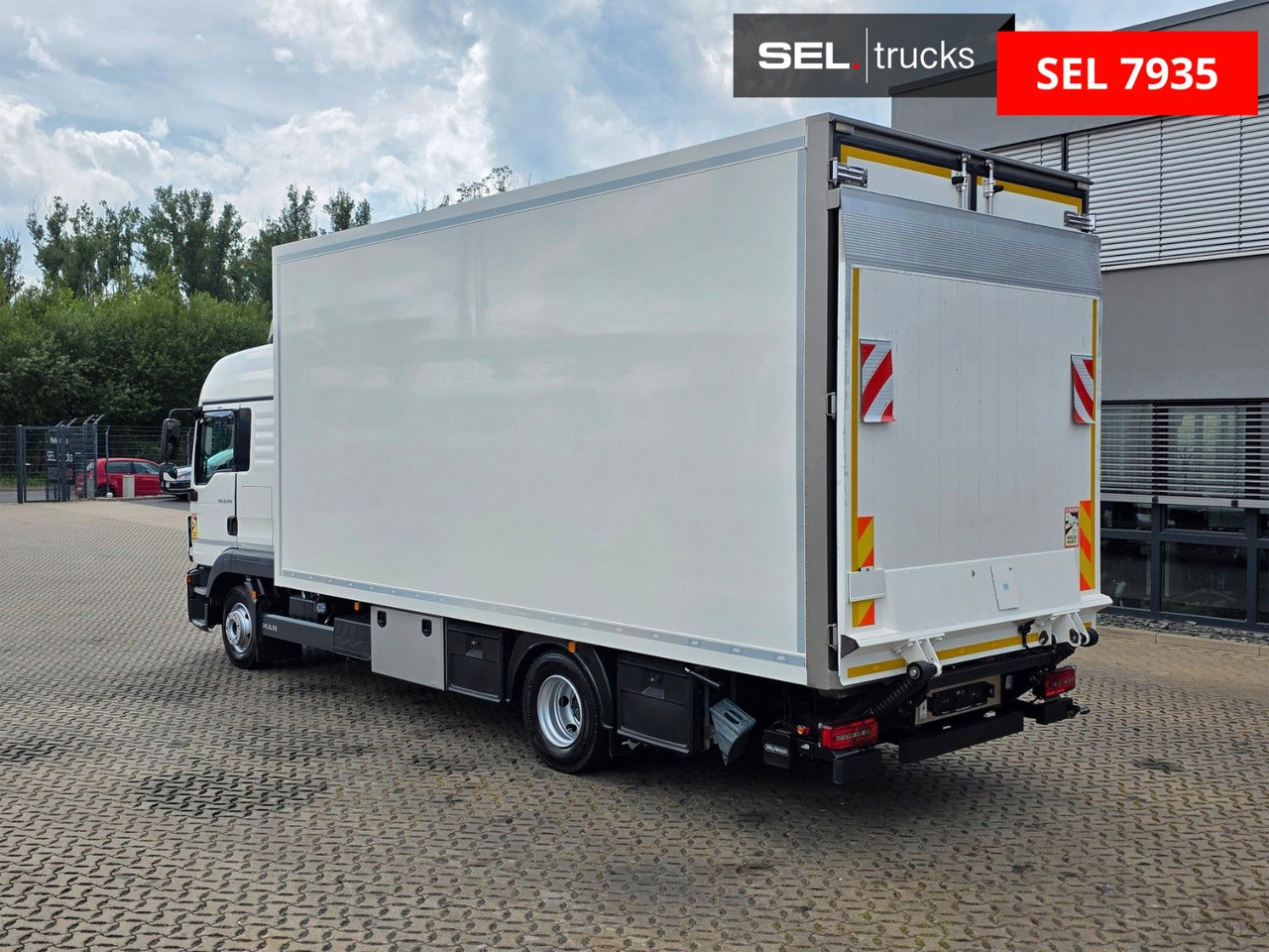 MAN TGL 12.250 4X2 BL / Standklima / Ldbw / Konvekta - משאית תיבה: תמונה 1 MAN TGL 12.250 4X2 BL / Standklima / Ldbw / Konvekta - משאית תיבה: תמונה 1