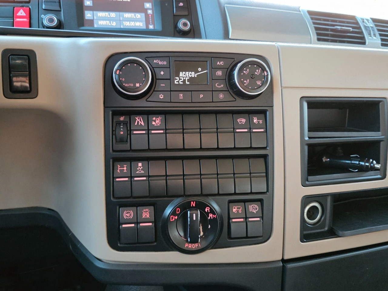 מוביל מכולות/ משאית החלפת גוף MAN TGX 18.460 4X2 LL / Standklimaanlage: תמונה 40