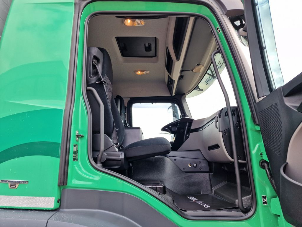 משאית וילונות צד Mercedes-Benz Antos 1830L 4X2: תמונה 18