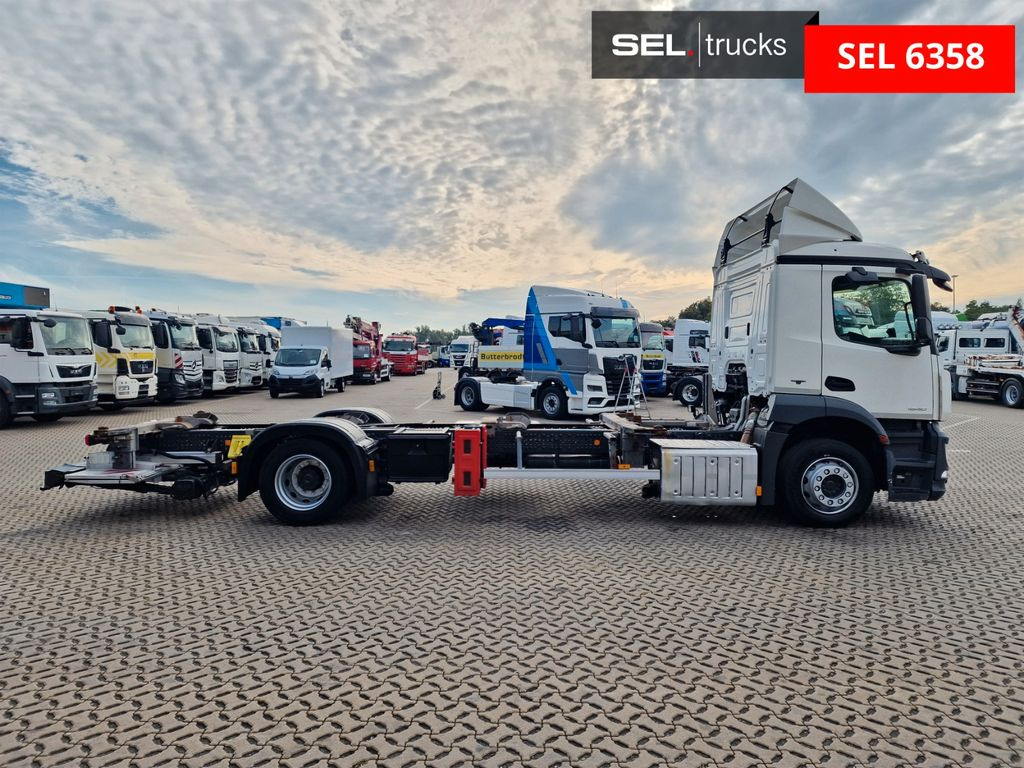 Mercedes-Benz Antos 1840 / Ladebordwand / Retarder Mercedes-Benz Antos 1840 / Ladebordwand / Retarder - מוביל מכולות/ משאית החלפת גוף: תמונה 4 Mercedes-Benz Antos 1840 / Ladebordwand / Retarder Mercedes-Benz Antos 1840 / Ladebordwand / Retarder - מוביל מכולות/ משאית החלפת גוף: תמונה 4