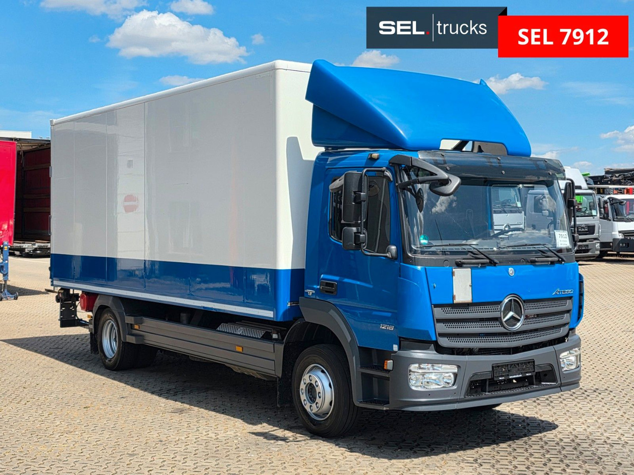 Mercedes-Benz Atego 1218 / Ladebordwand - משאית תיבה: תמונה 3 Mercedes-Benz Atego 1218 / Ladebordwand - משאית תיבה: תמונה 3