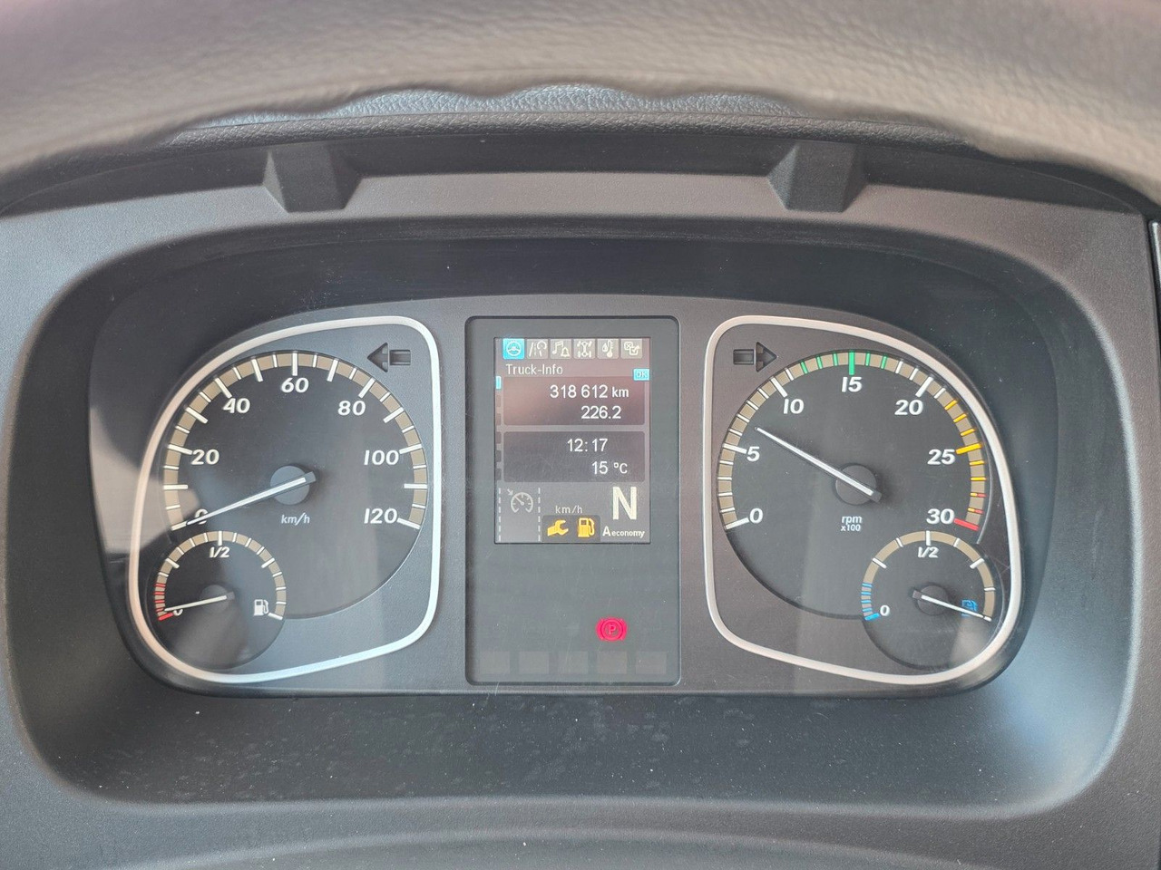 משאית וילונות צד Mercedes-Benz Atego 1221 / Ladebordwand / Rückfahrkamera: תמונה 35 משאית וילונות צד Mercedes-Benz Atego 1221 / Ladebordwand / Rückfahrkamera: תמונה 35