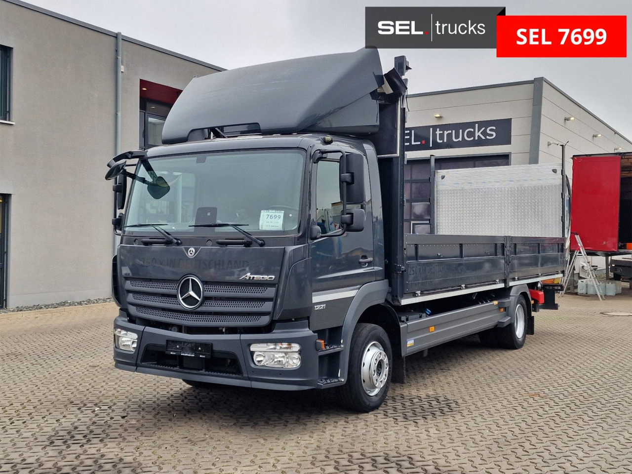 Mercedes-Benz Atego 1221 / Ladebordwand - משאית וילונות צד: תמונה 1 Mercedes-Benz Atego 1221 / Ladebordwand - משאית וילונות צד: תמונה 1