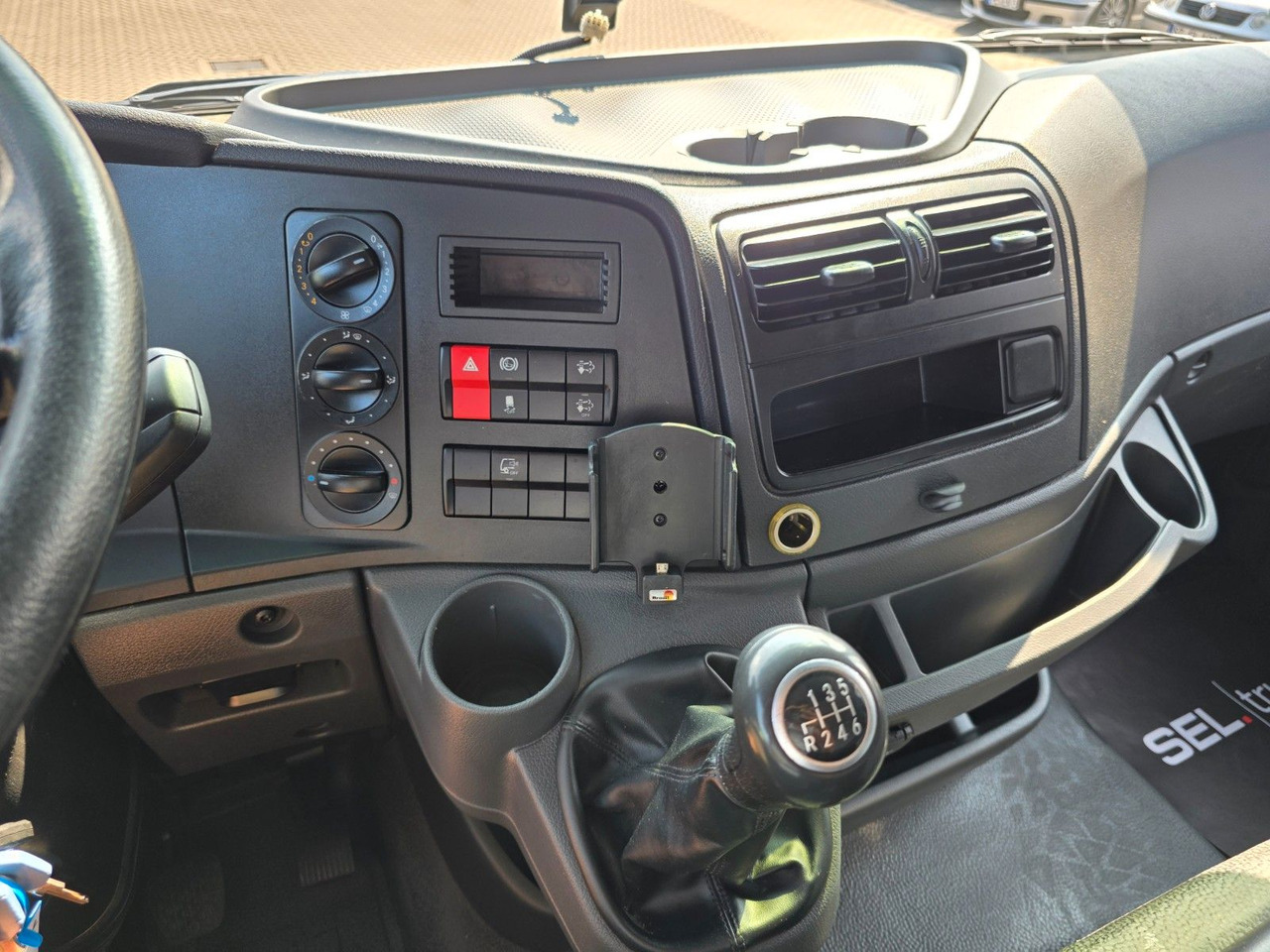 משאית תיבה Mercedes-Benz Atego 1221 / Ladebordwand: תמונה 25