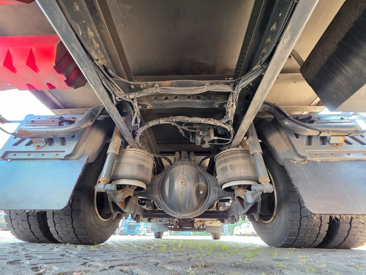 משאית תיבה Mercedes-Benz Atego 1221 / Ladebordwand: תמונה 15